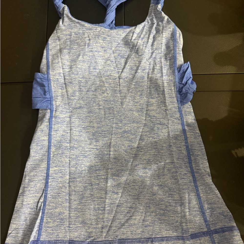 Lululemon top